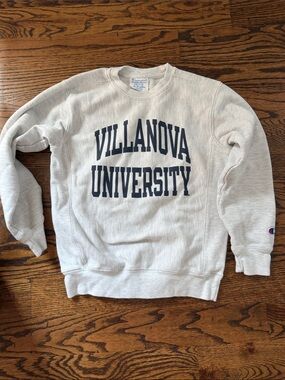 Champion Cream Crewneck Sweatshirt with Navy Villanova University Logo